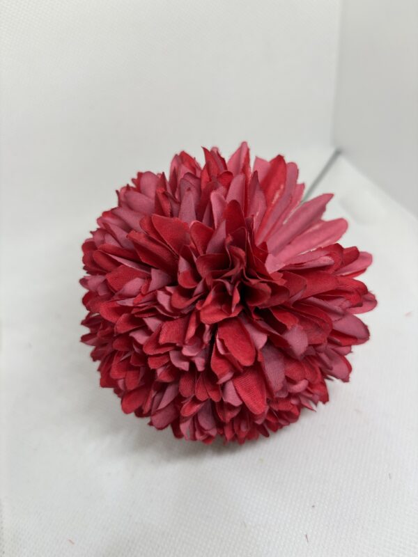 Pompón grande rojo difuminado