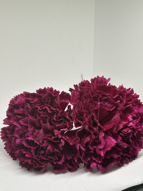 Clavel terciopelo burdeos