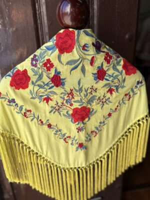 Mantón de Cantillana