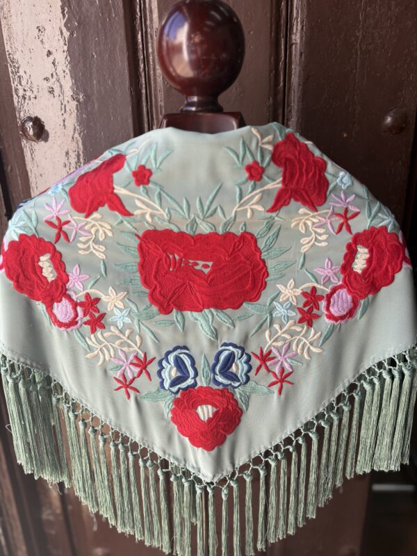 Mantón de Cantillana