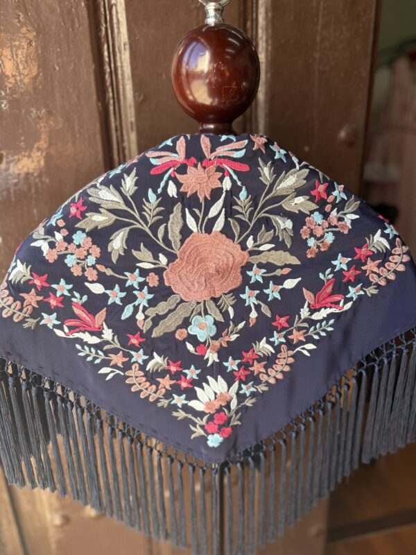 Mantón de Cantillana