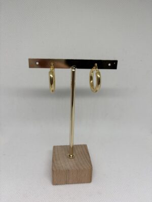 Aros dorados pequeños