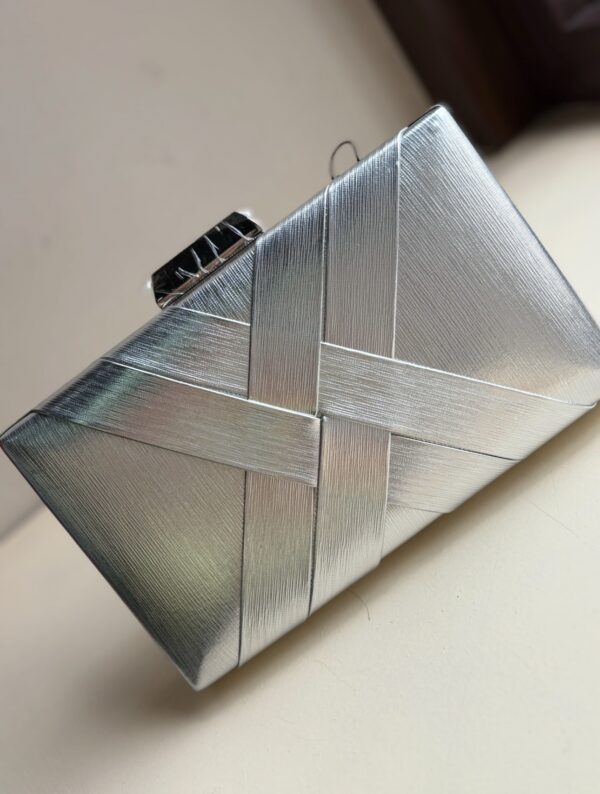 Cartera de invitada plata