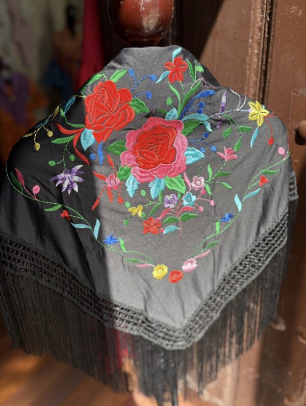 Manton low grande negro