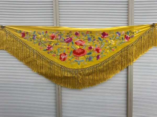 027a7936-ea42-4e33-9f2e-17a984fb80f1 Mantón Marisol mostaza