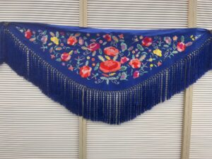 Mantón Marisol azulino