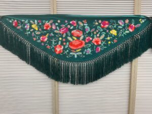 Mantón Marisol verde Andalucía