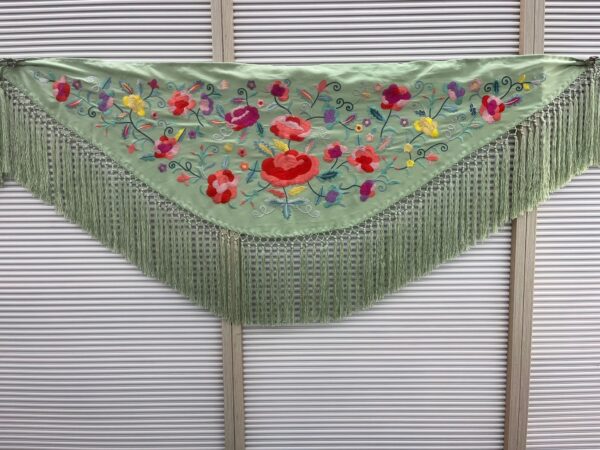 Mantón Marisol verde empolvado