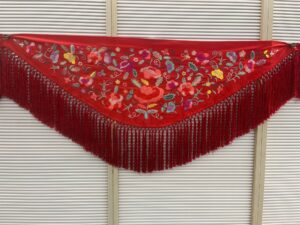 Mantón Marisol rojo