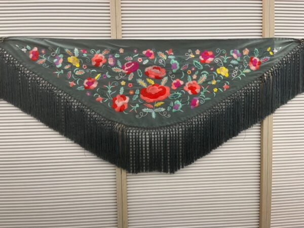 804f5d69-96e6-4910-acf7-6c2feb2fbdc9 Mantón Marisol verde caza