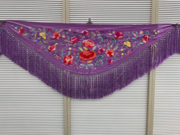 Mantón Marisol lila