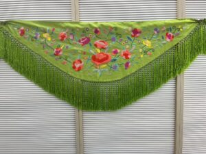 Mantón Marisol pistacho