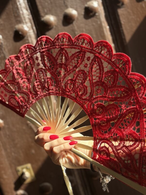Abanico encaje rojo