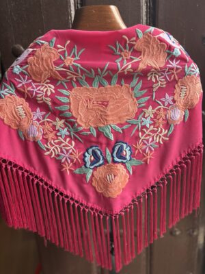 Mantón de Cantillana fresa