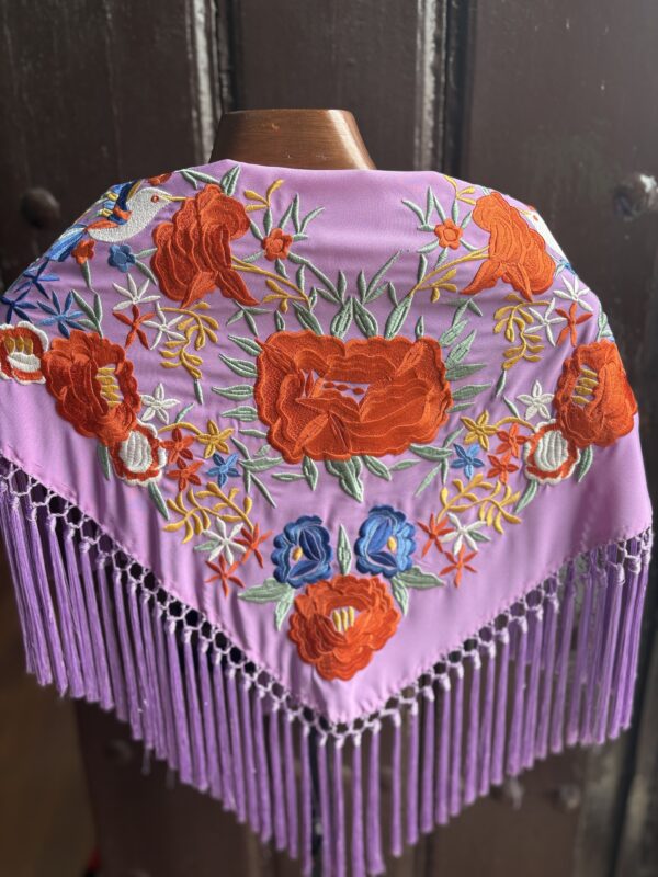 img_7950-2 Mantón de Cantillana malva