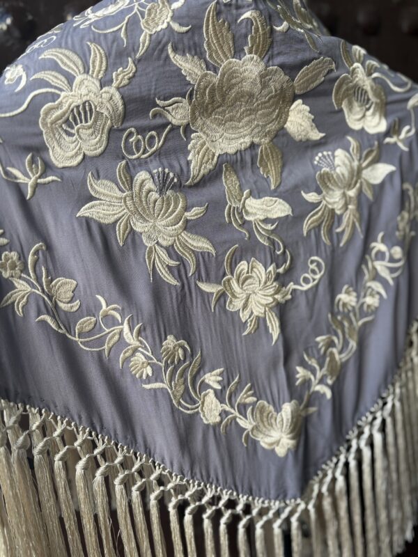 img_8417 Mantón África gris perla