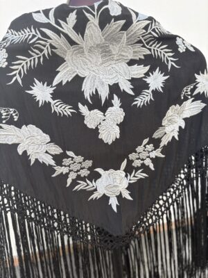 Mantón Lupita negro