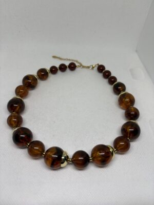 Collar bola grande marrón