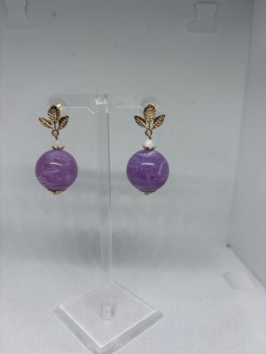 Pendientes bolitas morados