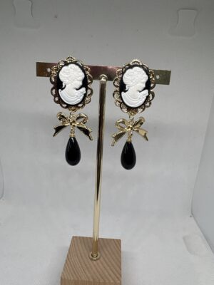Pendientes camafeo negro